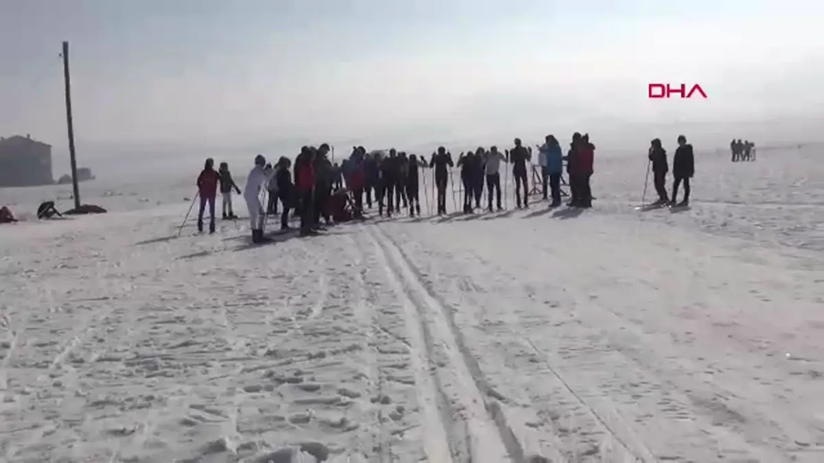 Yüksekova\'da Kayaklı Koşu İl Birinciliği Elemeleri Gerçekleştirildi