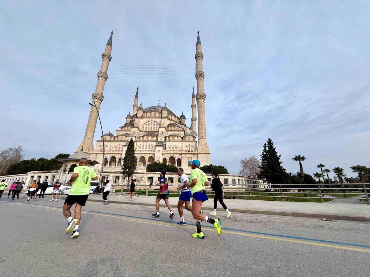 Adana\'da 15. Kurtuluş Yarı Maratonu Coşkusu