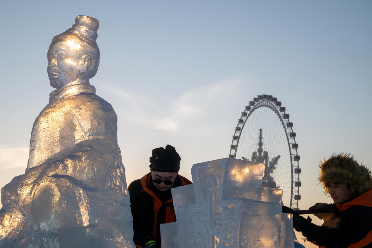 Harbin\'de Buz Heykelleri Sergisi