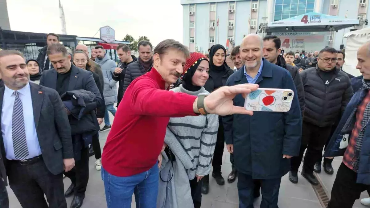 Bahçelievler\'de 4. Geleneksel Hamsi Festivali Düzenlendi