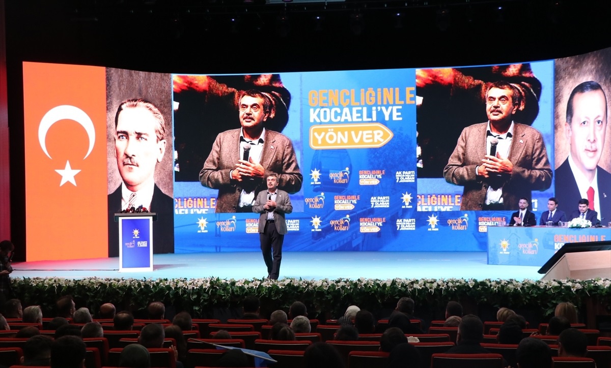 Bakan Tekin, AK Parti Kocaeli İl Gençlik Kolları 7. Olağan Kongresi\'nde konuştu Açıklaması