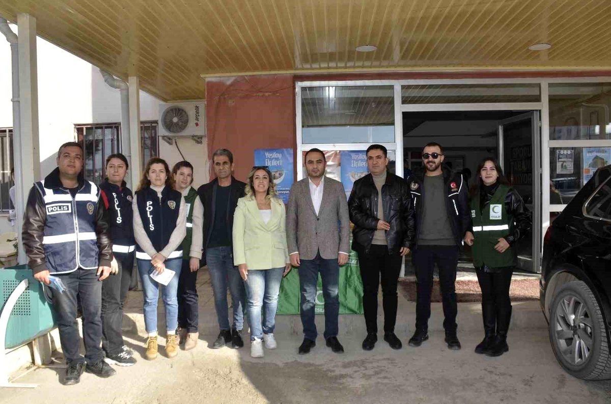 Yeşilay\'dan Bağımlılıkla Mücadele Standı