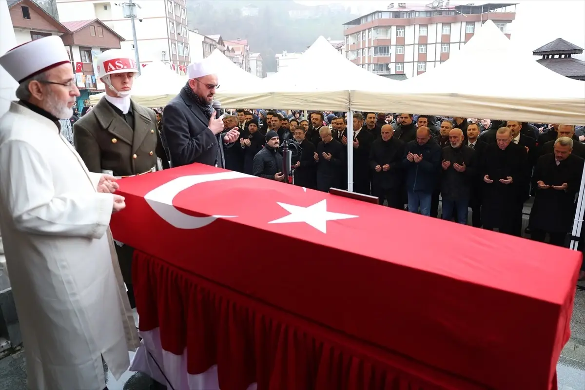 Cumhurbaşkanı Erdoğan, Kıbrıs Gazisi Muhammet Karslı\'nın Cenaze Törenine Katıldı