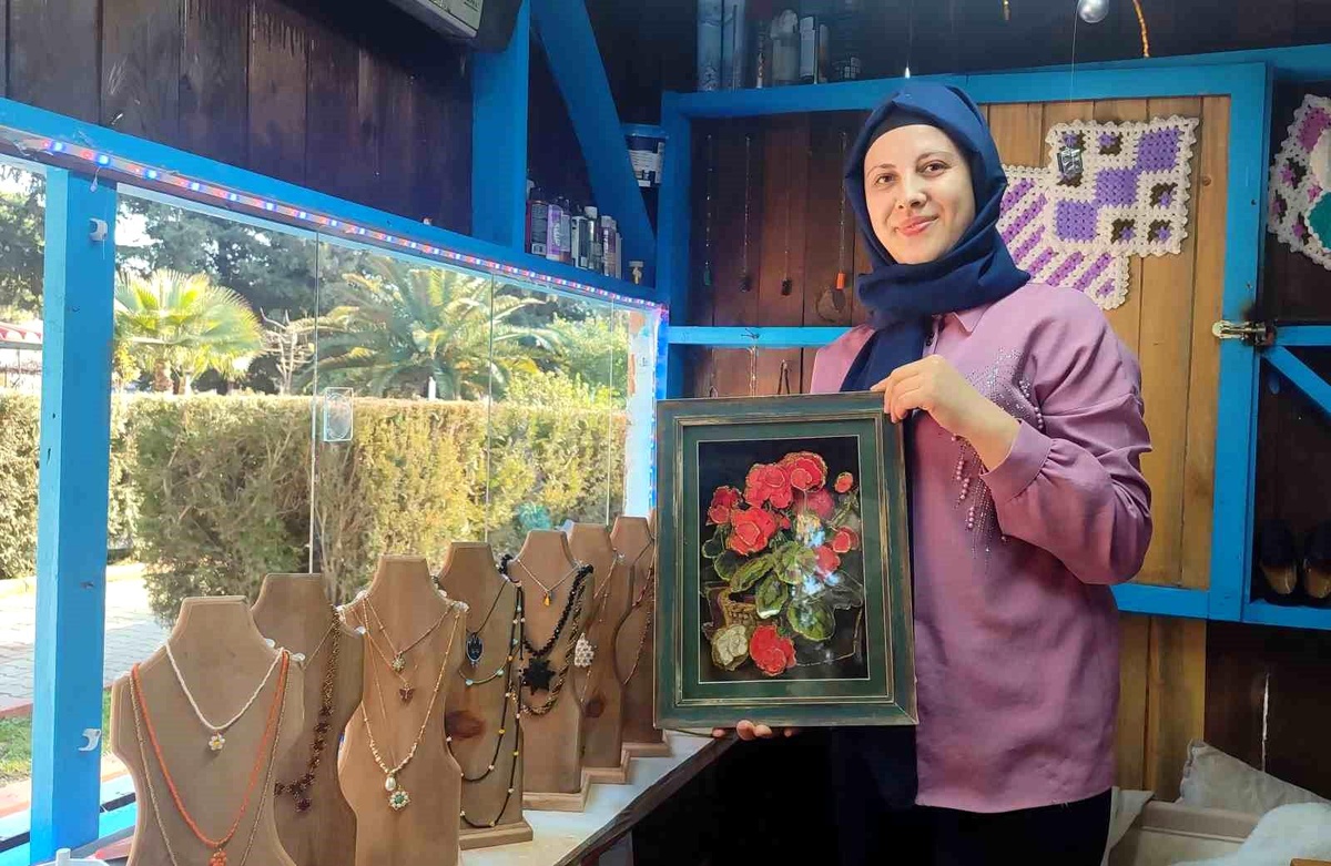 Kadın Depremzede, Takı Tasarımında Başarı
