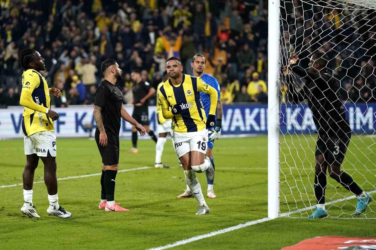 Fenerbahçe, Hatayspor\'u 2-1 ile geçti
