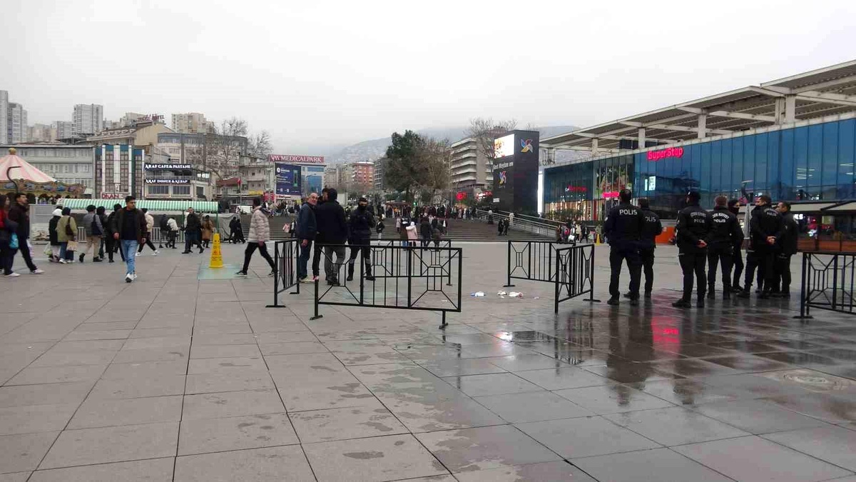Bursa\'da Bıçaklı Saldırı Şoku