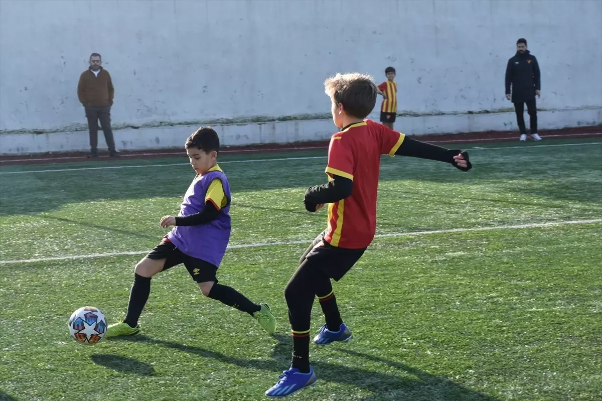 İzmir\'de Sarıkamış şehitleri anısına futbol turnuvası düzenlendi