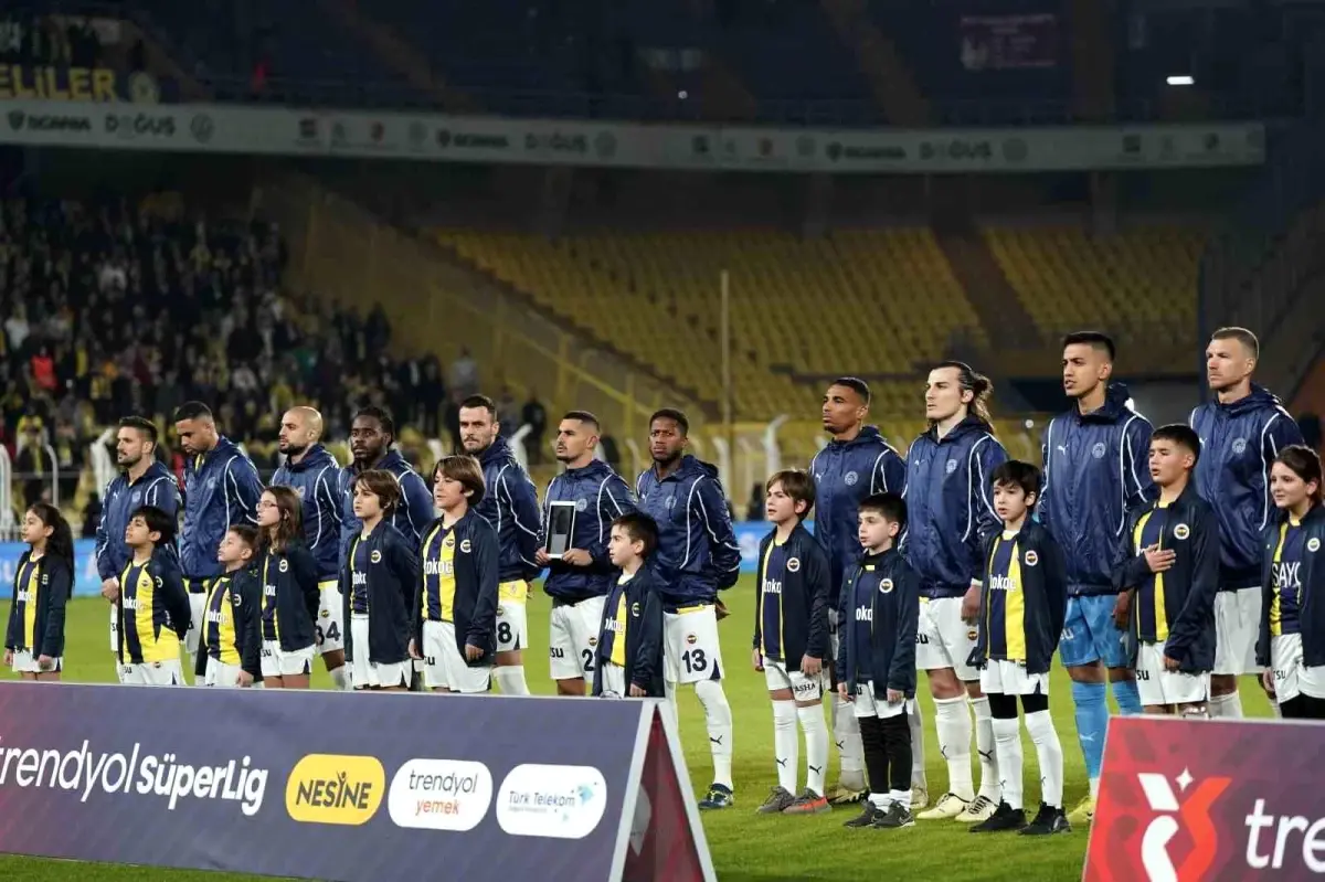 Fenerbahçe\'de 2 Değişiklik