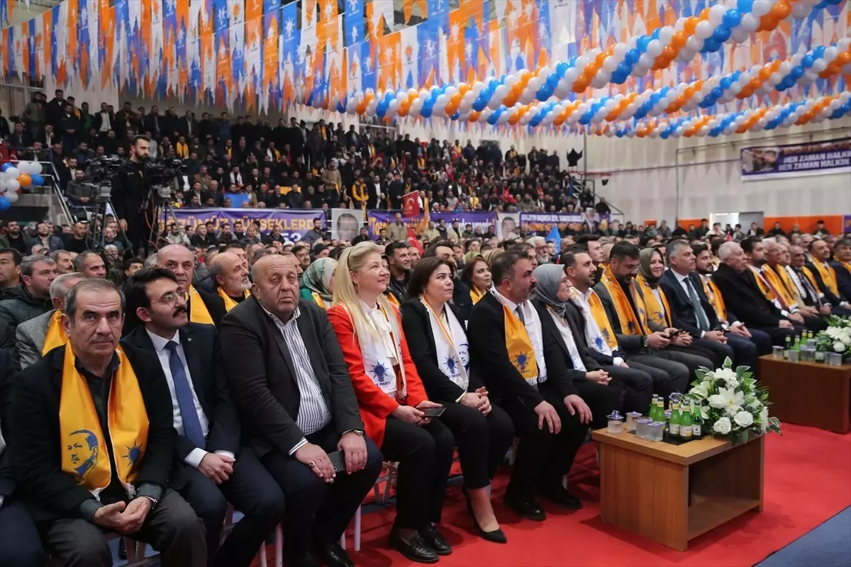 AK Parti Genel Başkan Yardımcısı Uygur, AK Parti Bitlis İl Kongresi\'nde konuştu Açıklaması