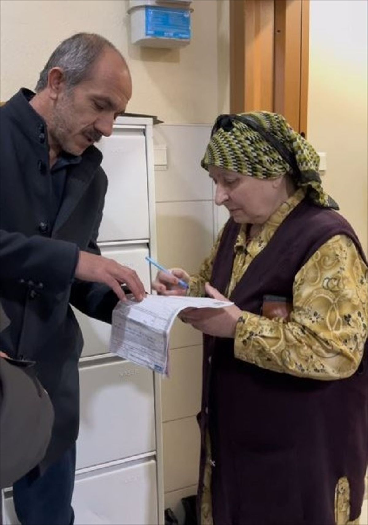 Kayseri\'de Düşürülen Cüzdan Sahibine Ulaşarak Teslim Edildi