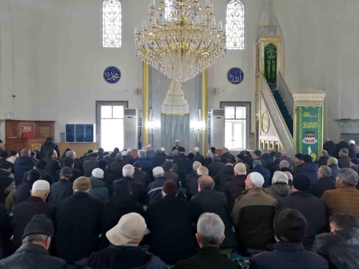 Bilecikliler şehitler ve vefat edenler için Mevlit-i Şerif ve Kur\'an-ı Kerim okuttular