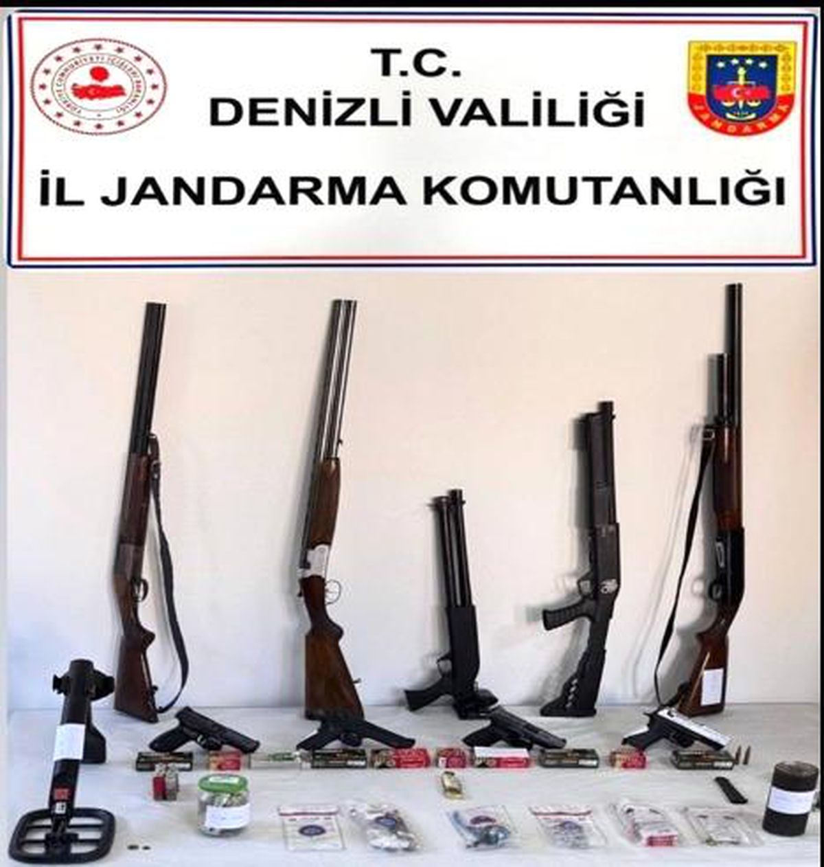 Denizli\'de Uyuşturucu ve Silah Operasyonu