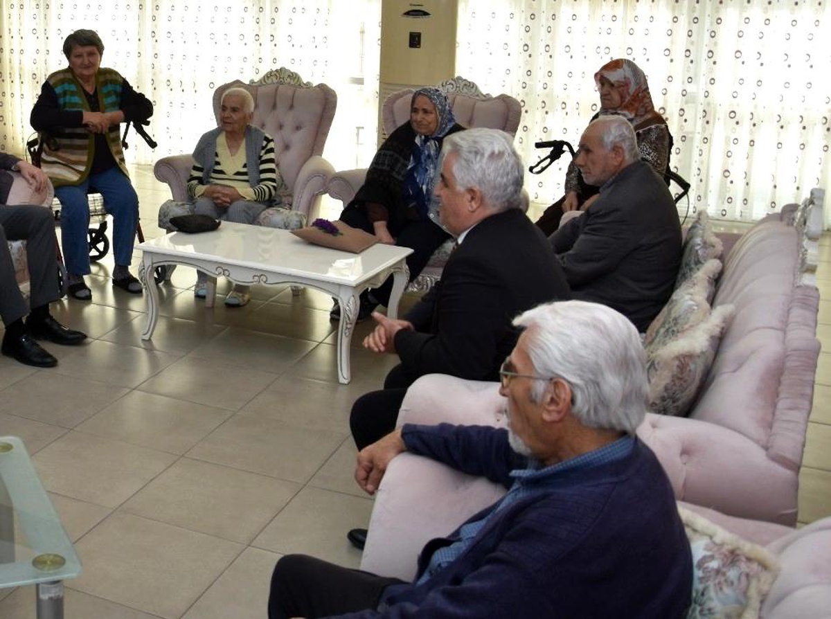 Denizli\'de Huzurevi İçin Sıra Bekleyen 200\'den Fazla Yaşlı Var