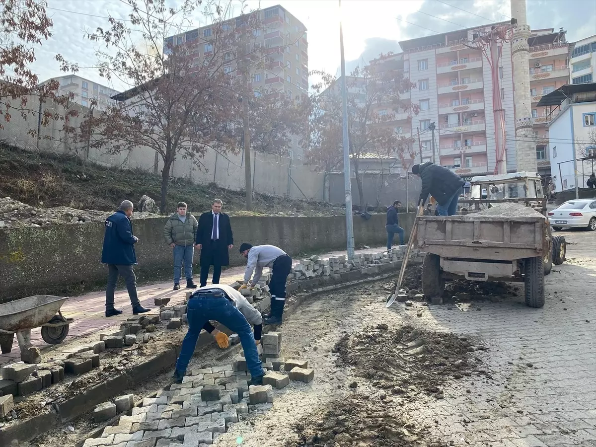 Sason\'da Yol Bakım ve Doğalgaz Çalışmaları