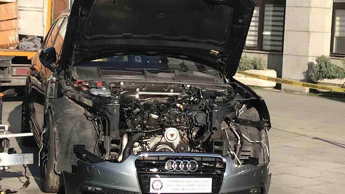 İstanbul\'da Kaçak Oto Yedek Parça Operasyonu