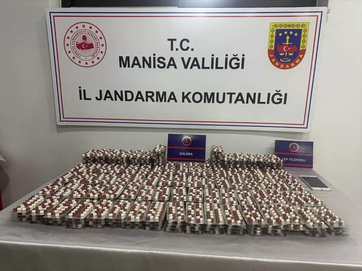 Manisa\'da 5 Bin 600 Sentetik Ecza Ele Geçirildi