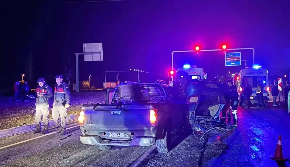 Yatağan\'da Trafik Kazası: 2 Ölü, 2 Yaralı