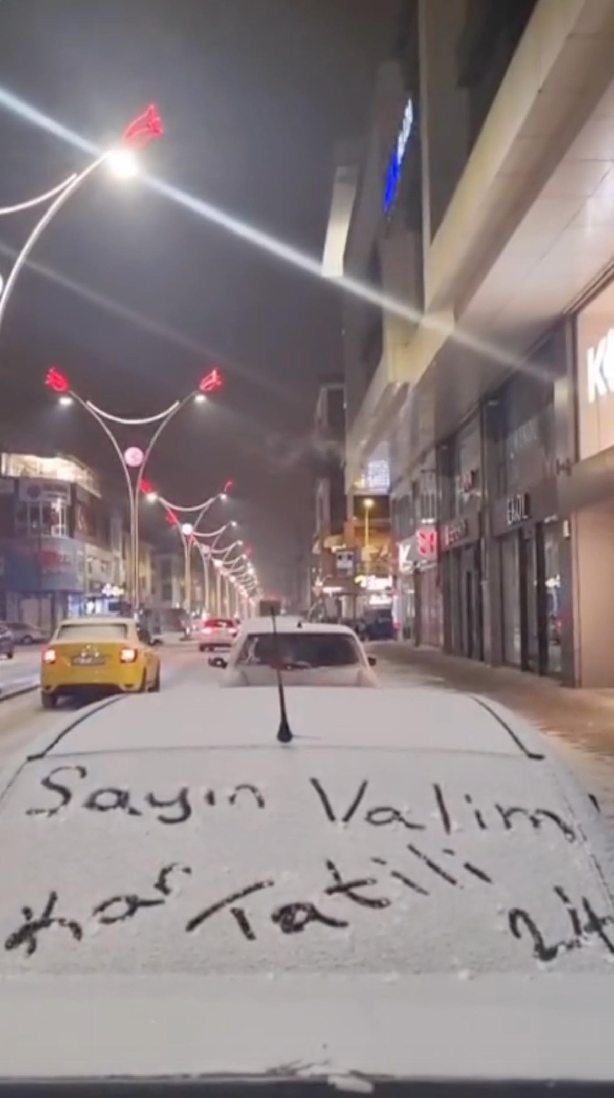 Öğrencilerden Valiye Kar Tatili Talebi