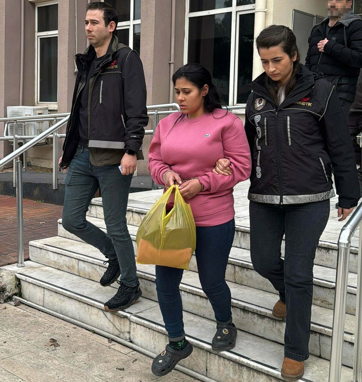 Uyuşturucu Operasyonunda Bir Kadın Tutuklandı