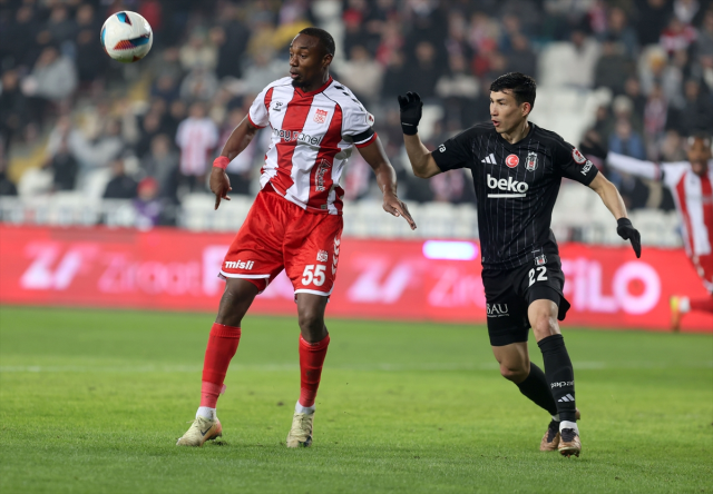 Beşiktaş, Ziraat Türkiye Kupası'nda konuk olduğu Sivasspor'u 1-0 mağlup etti