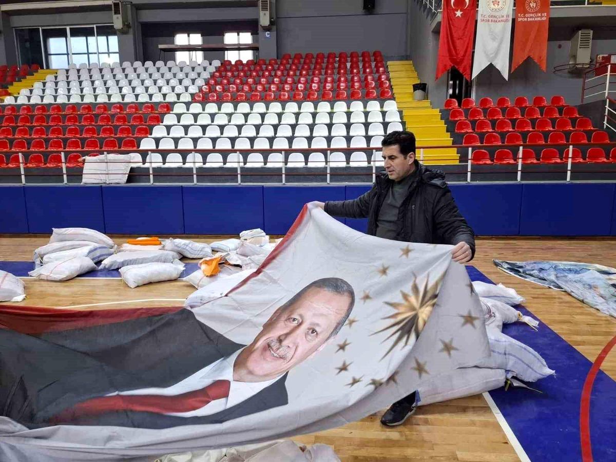 Denizli AK Parti\'de örnek devir teslim