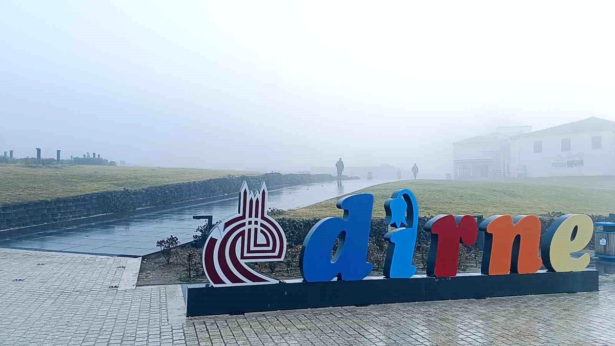 Edirne\'de Yoğun Sis Etkili Oldu