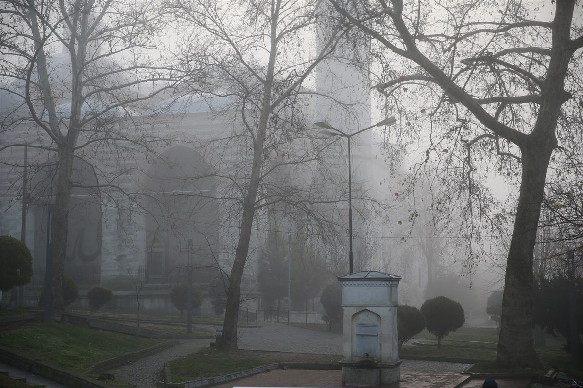 Edirne\'de Yoğun Sis Etkili Oldu