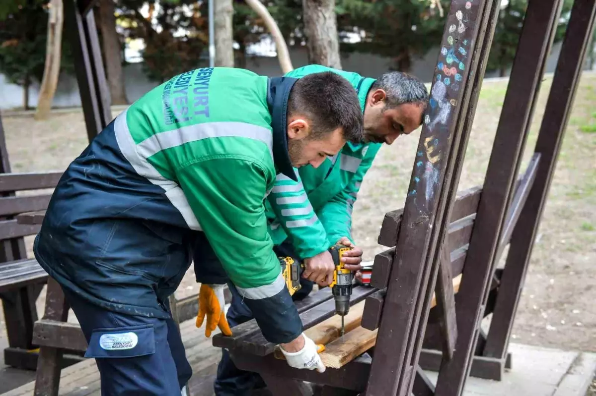 Esenyurt Belediyesi Parkları Yeniliyor