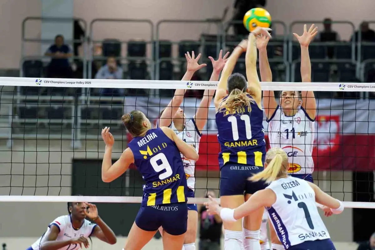 Fenerbahçe Kadın Voleybol Takımı Çeyrek Finale Yükseldi