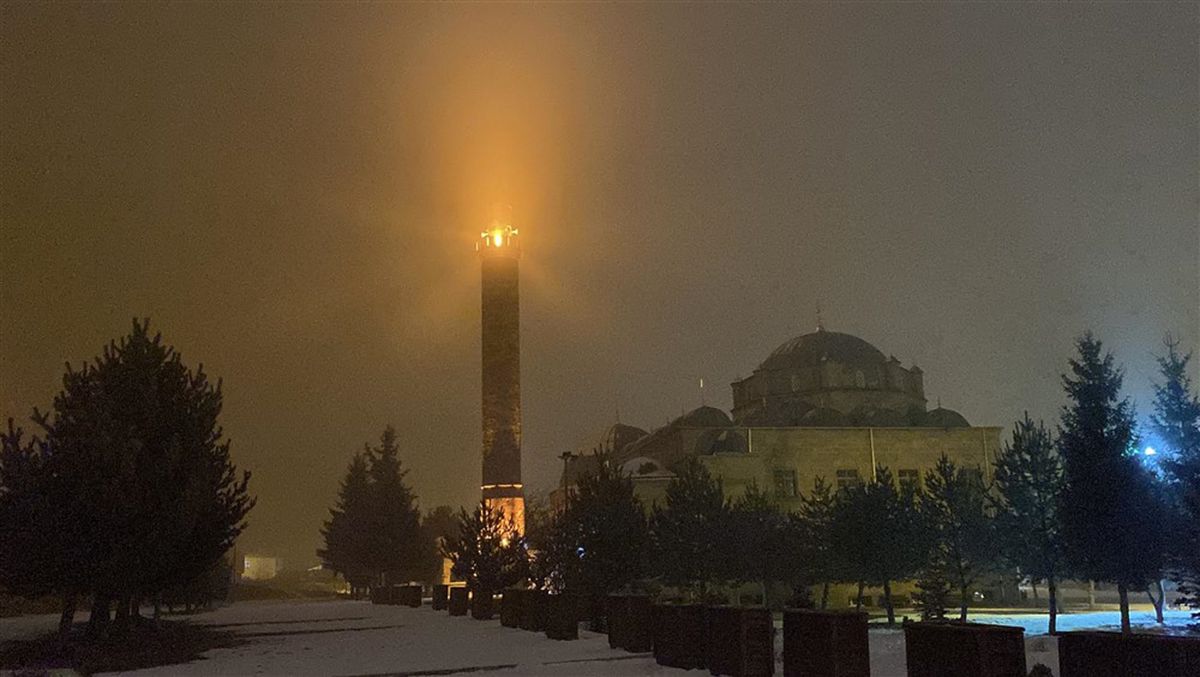 Kars\'ta Yoğun Sis Trafiği Olumsuz Etkiledi