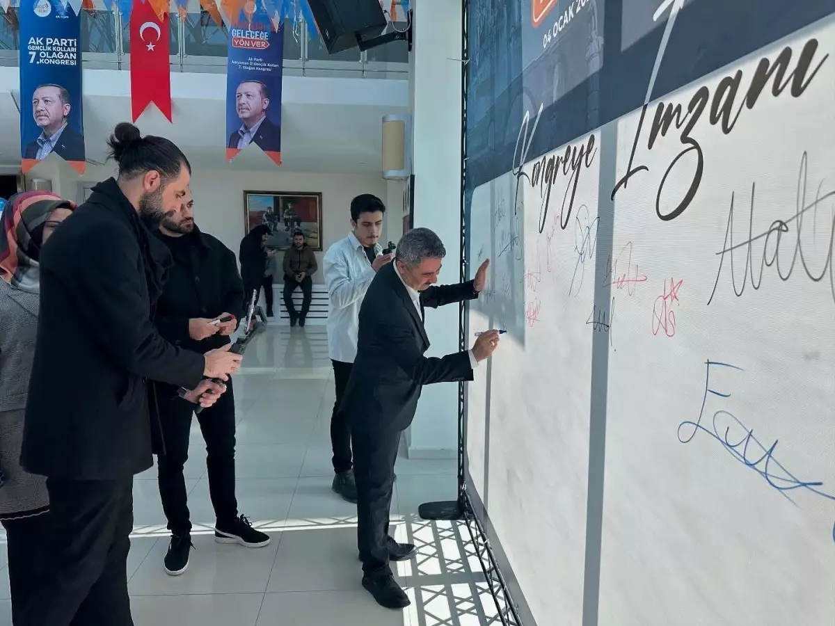 AK Parti Adıyaman Gençlik Kolları Kongresi: Ramazan Çetin Yeni Başkan