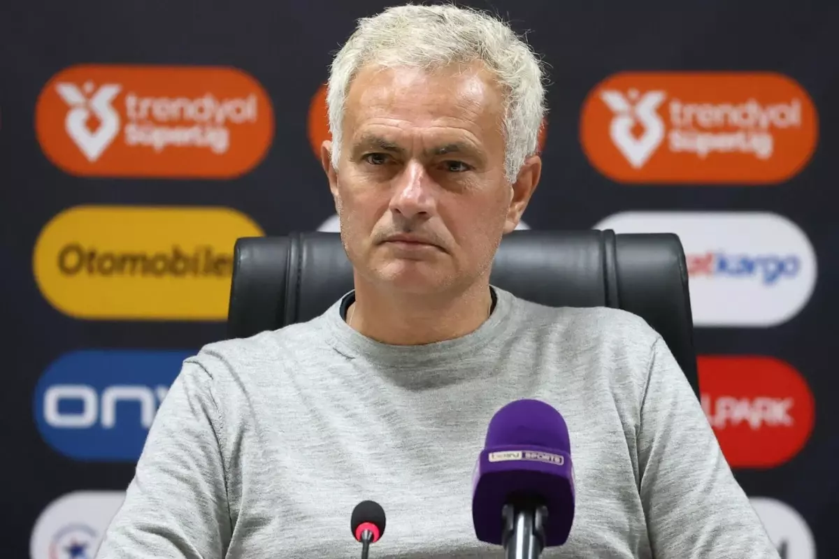 Mourinho\'nun canlı yayındaki hareketi dış basında