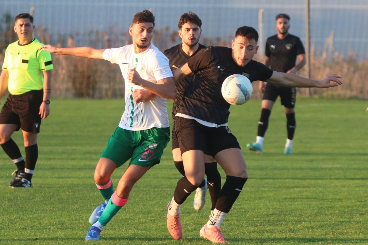Muğlaspor, Antalya Kampında Isparta 32 Spor\'u Yenerek Moral Buldu