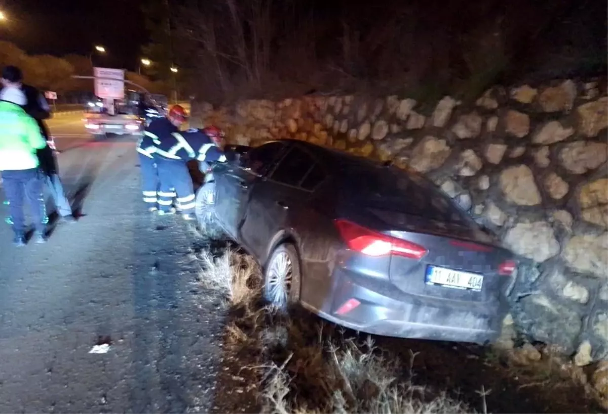 Bilecik\'te Trafik Kazası: Sürücü Yaralandı