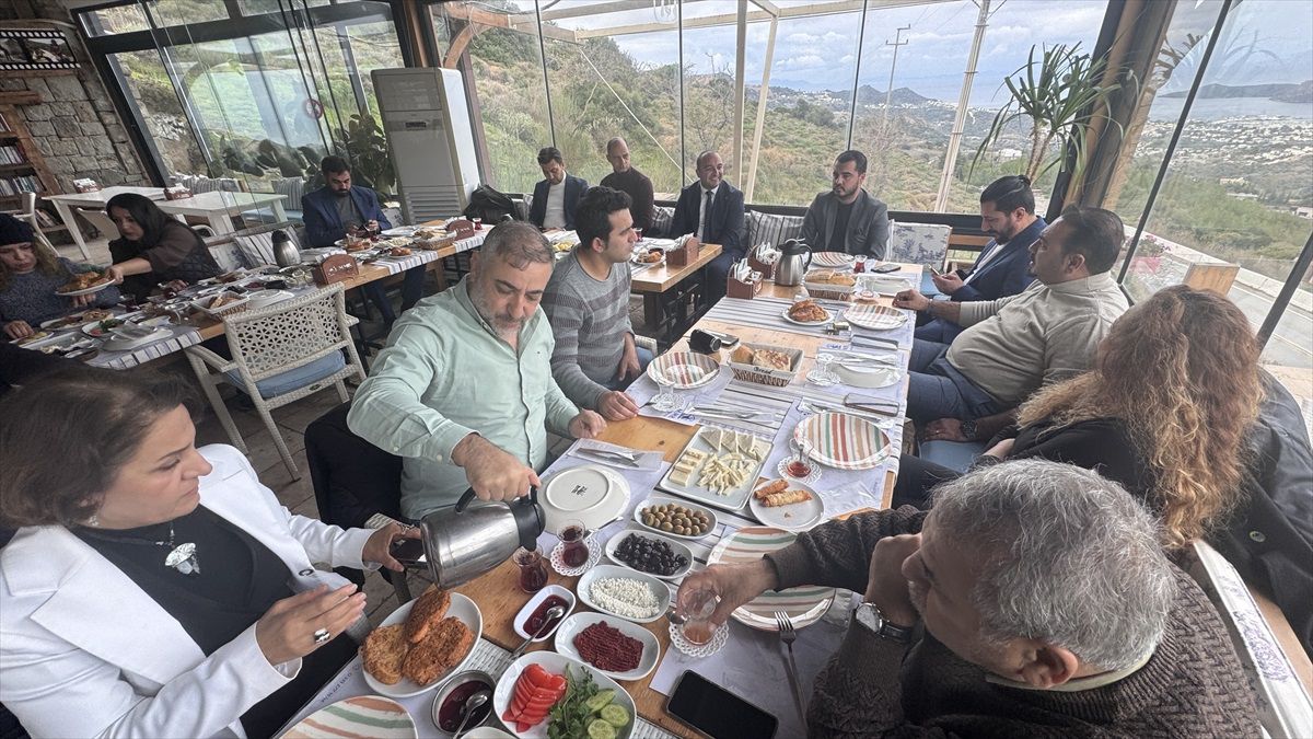 AK Parti Bodrum\'da Gazeteciler Günü Kutlandı