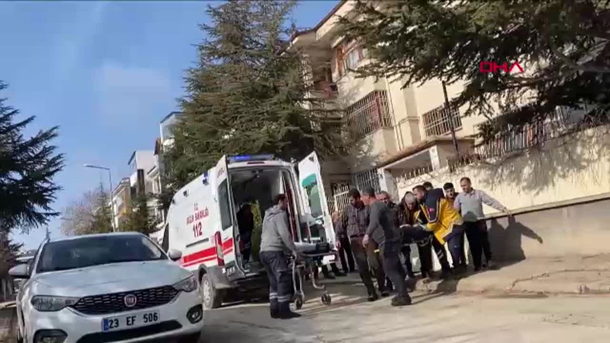Elazığ\'da 19 Yaşındaki Genç Pencereden Düştü