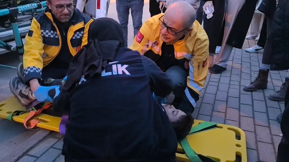 Bursa\'da Minibüsün Çarptığı 6 Yaşındaki Çocuk Yaralandı