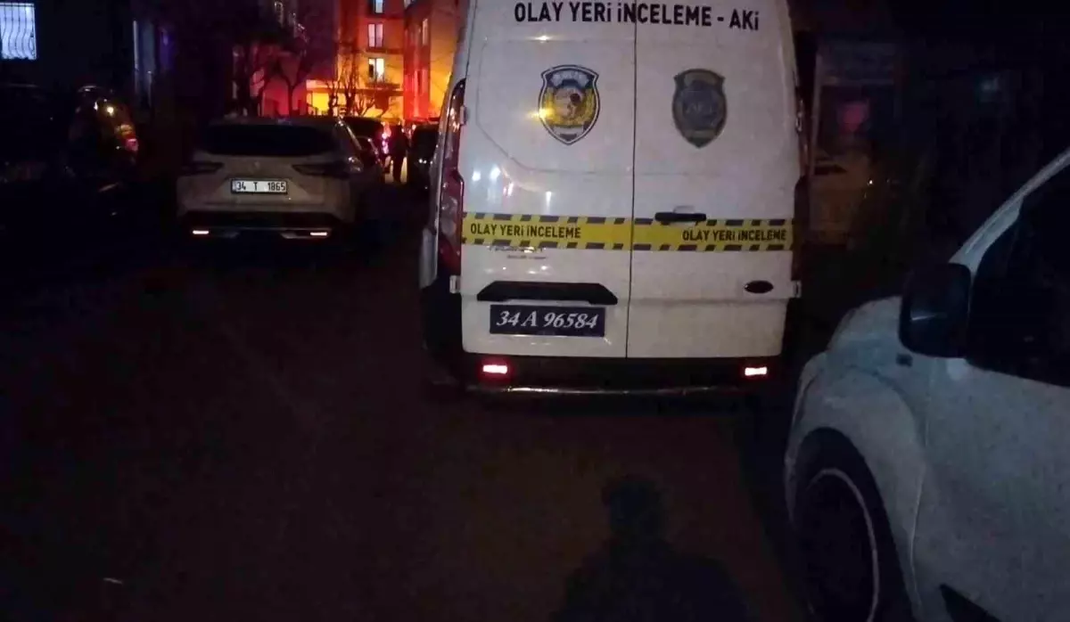 Çekmeköy\'de Silahlı Saldırı: 2 Yaralı