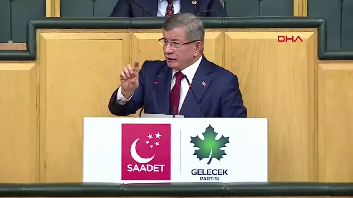 Davutoğlu Türklerle Kürtler ebediyen ve ezeli olarak kardeştir