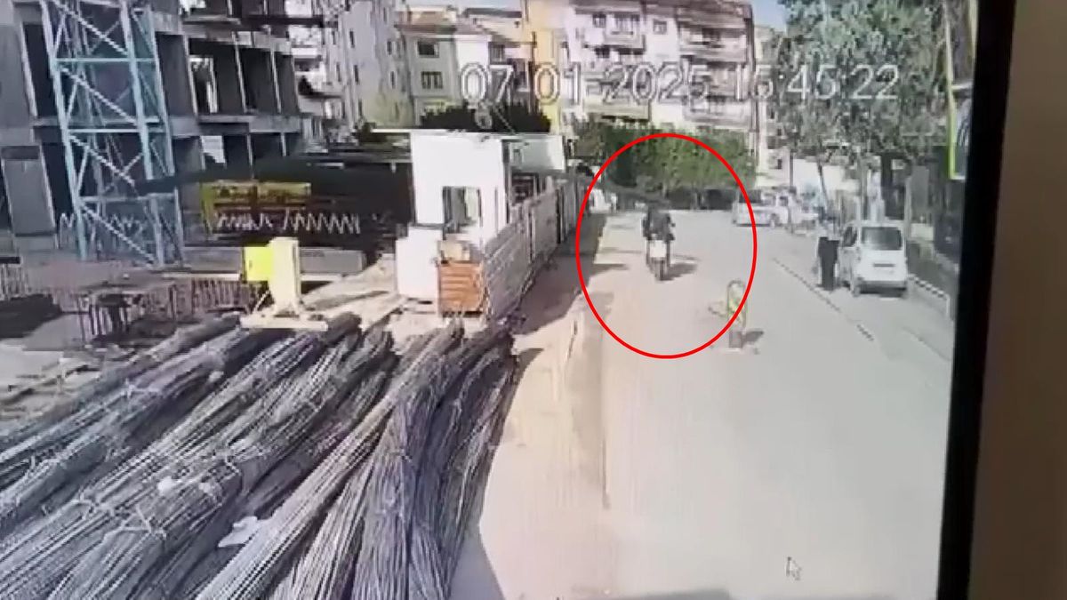 Bursa\'da Kurye Motosiklet Kazası: Yaralı Var
