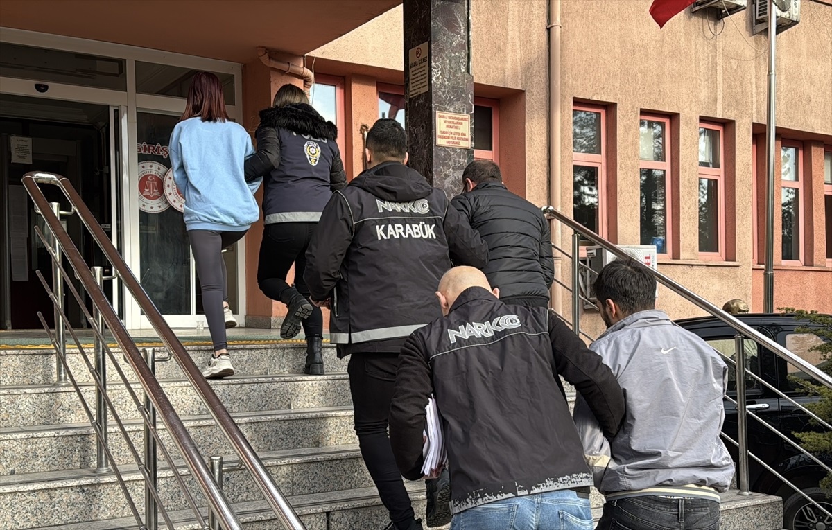Karabük\'te Sahte Belgeli Uyuşturucu Operasyonu