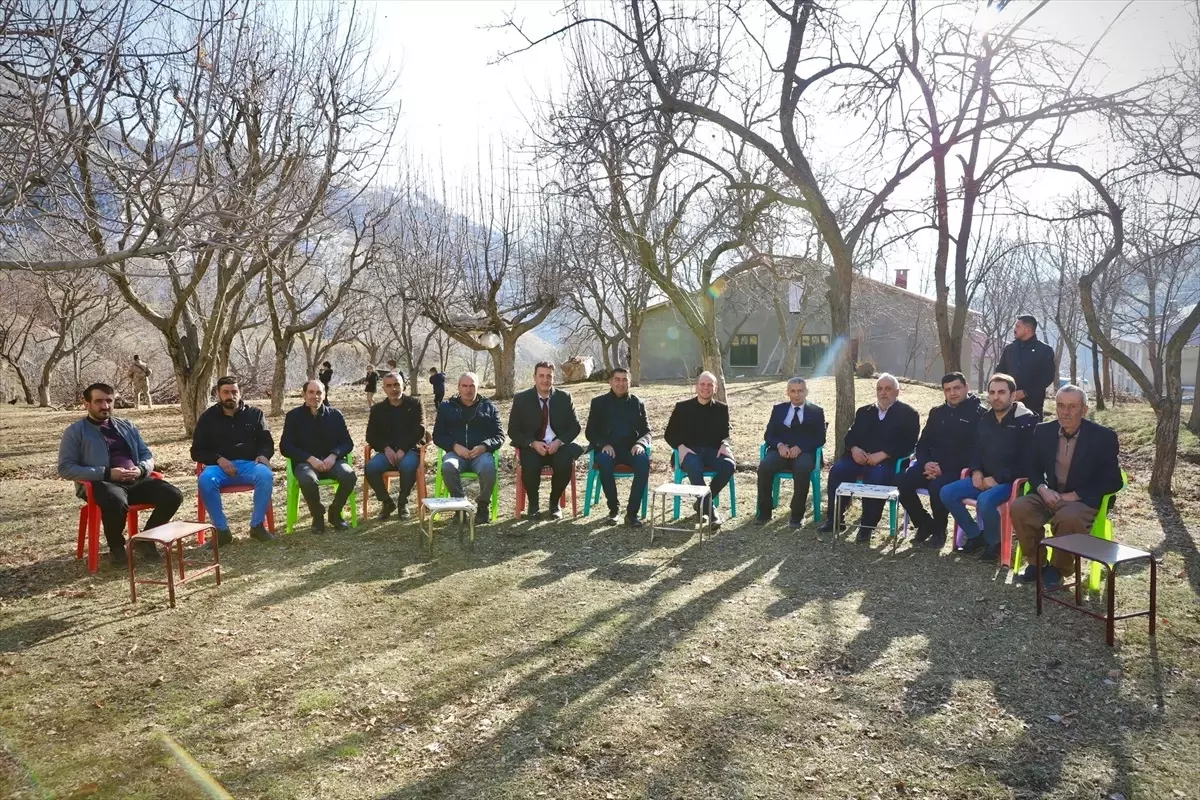 Kaymakam Akpınar Nehri Köyü\'nü Ziyaret Etti