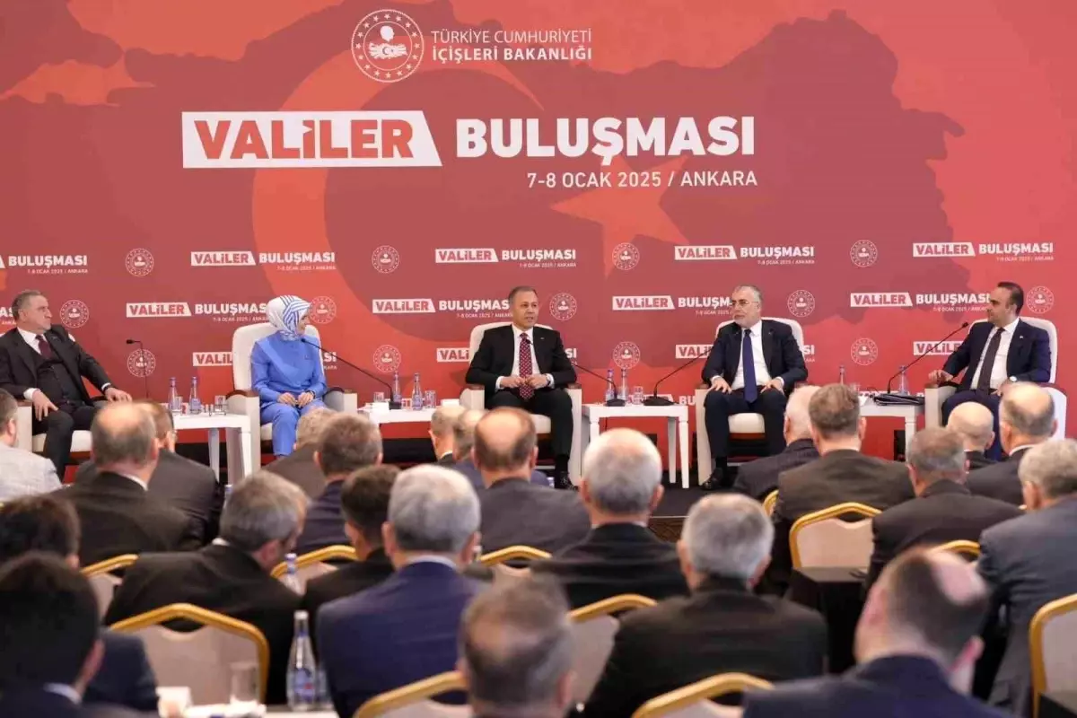 Erzincan Valisi Hamza Aydoğdu, Valiler Toplantısı\'na Katıldı