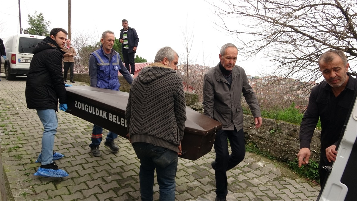 Zonguldak\'ta Kadın Ölü Bulundu