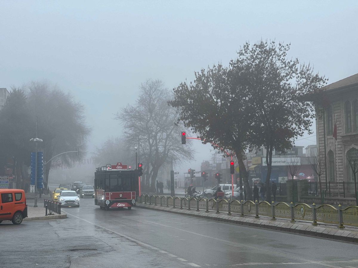 Edirne\'de Yoğun Sis Etkili Oldu