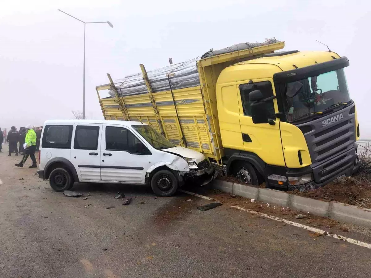 Elazığ\'da Zincirleme Trafik Kazaları: 7 Yaralı