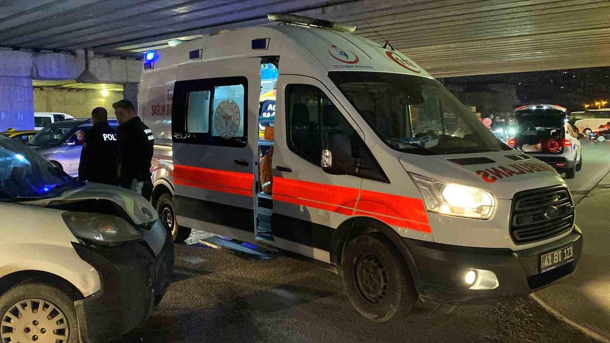 Kocaeli\'de Trafik Kazası: Bir Yaralı