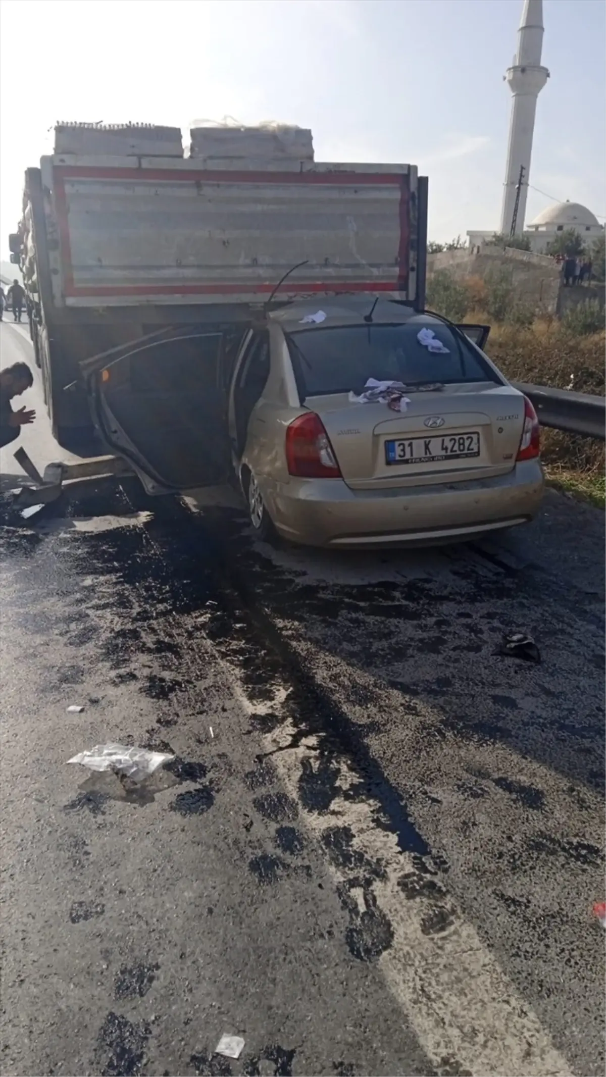 İskenderun\'da Trafik Kazası: 2 Yaralı