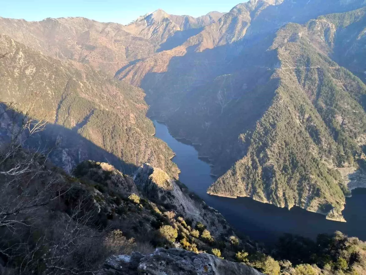 Kahramanmaraş\'ta Uçurumdan Düşen İçin Arama Kurtarma