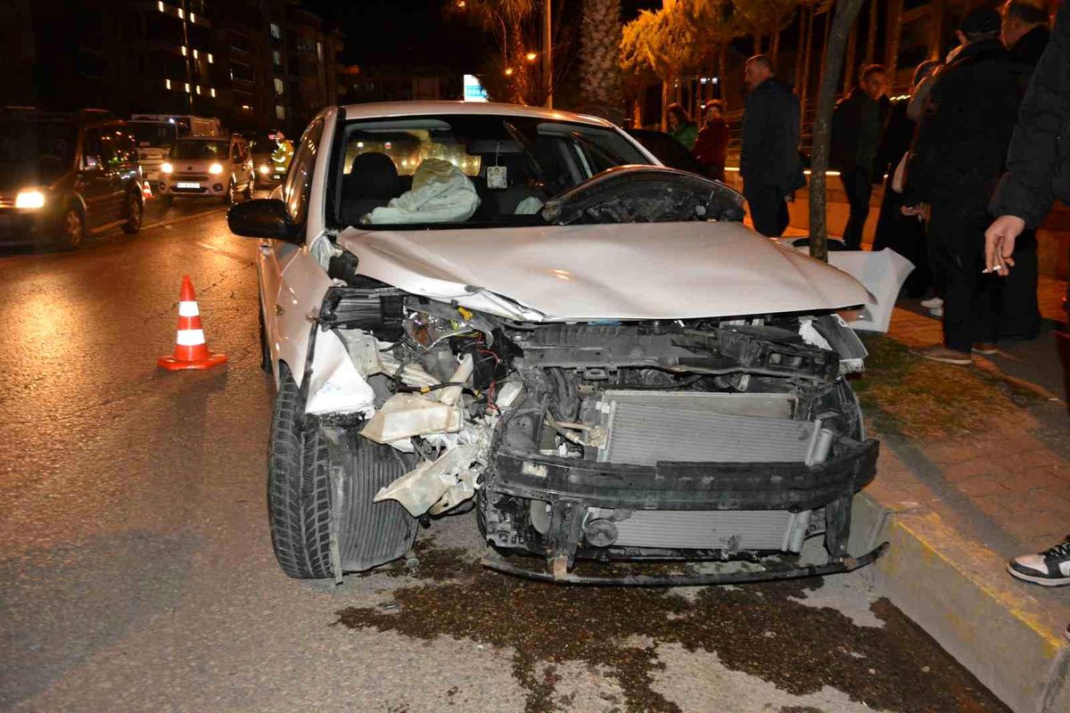 Ünye\'de Trafik Kazası: 3 Yaralı